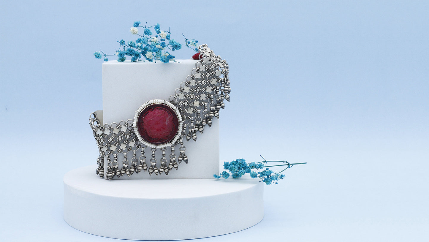 Vividh- Stunning Silver Shiza Choker