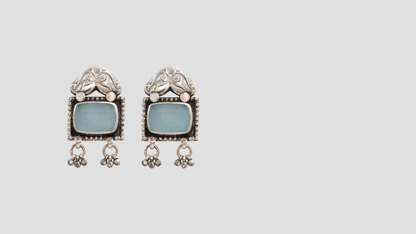 Sophisticated Grace: Sangeeta Boochra Silver Stud Earrings