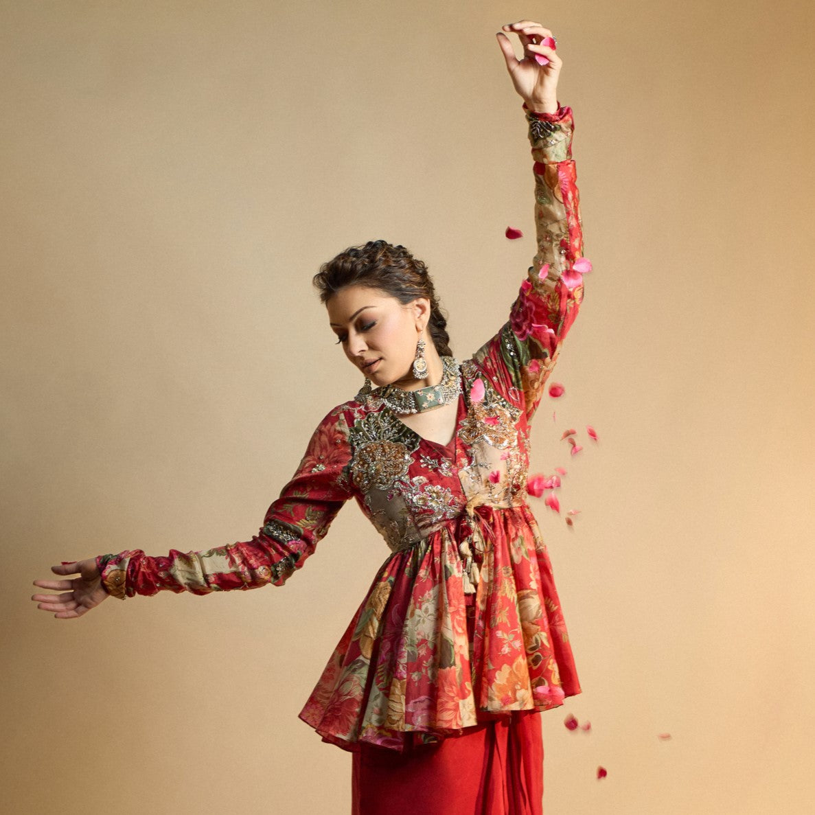 Ethereal Beauty: Hansika Motwani Shines in Handcrafted Silver Jewelry by Sangeeta Boochra