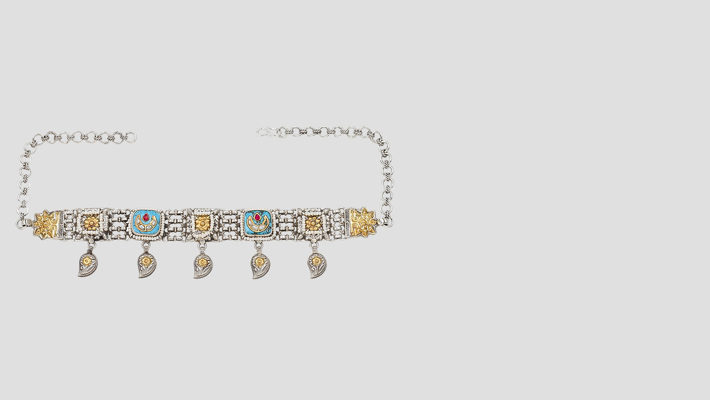 Ethereal Beauty: Sangeeta Boochra Dual Tone Silver Choker