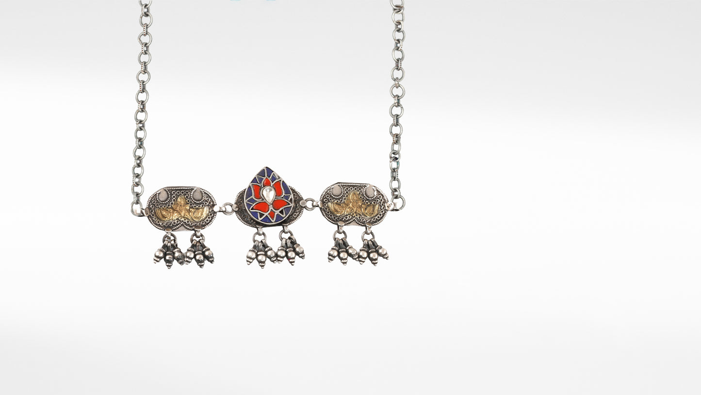 Sangeeta Boochra Silver Choker