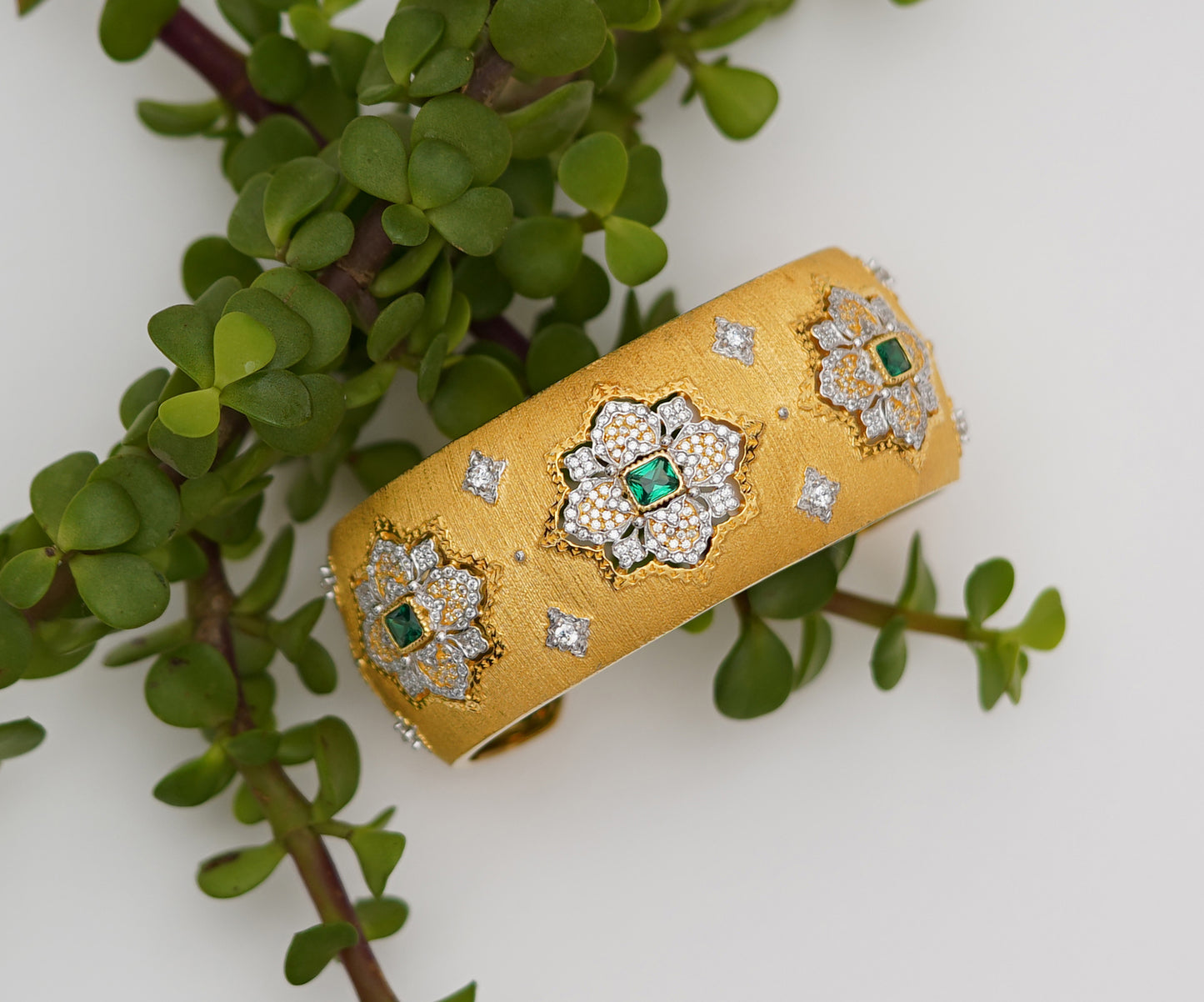 Sangeeta Boochra Silver Bangle With Gold Plating