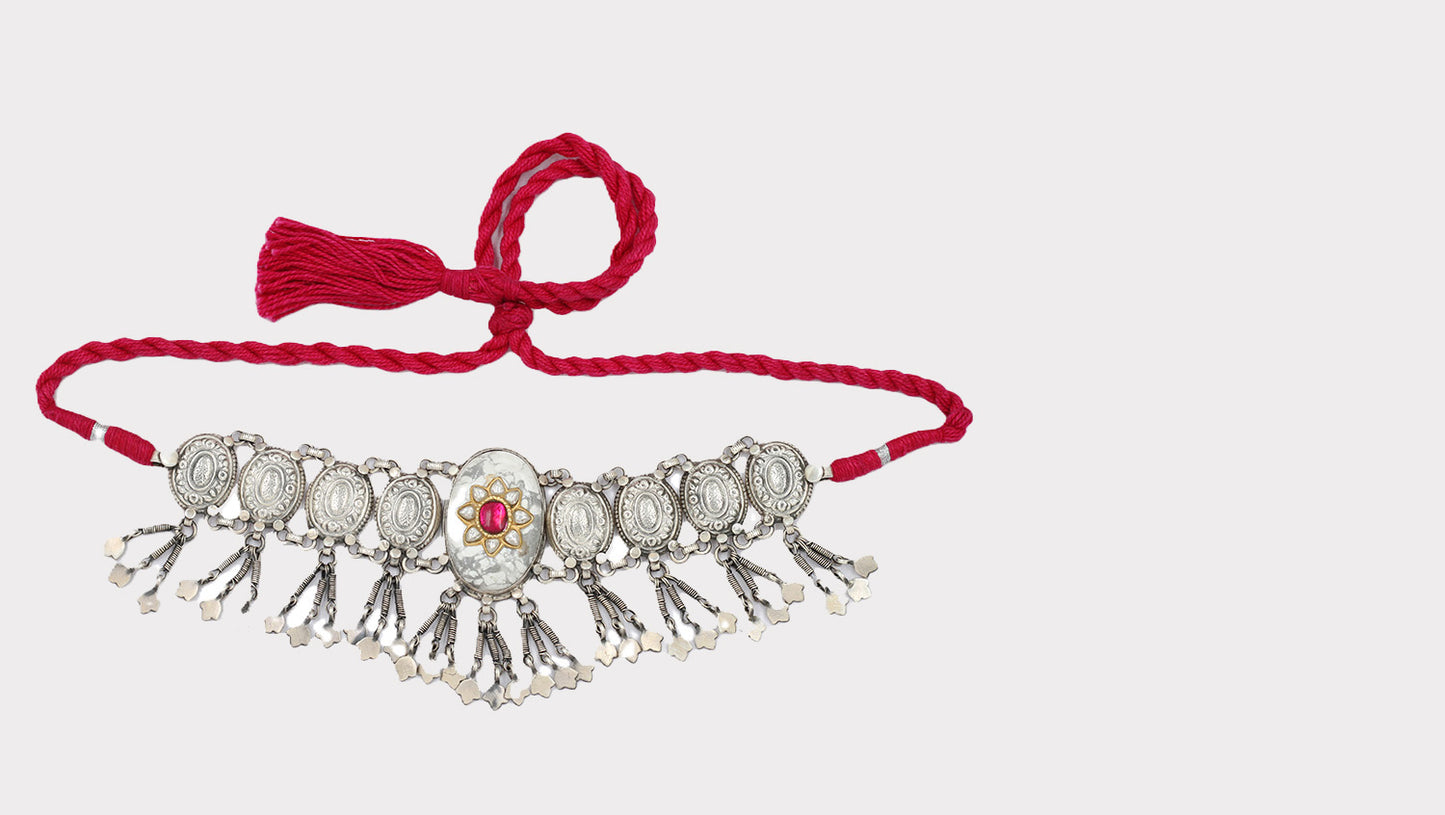 Sangeeta Boochra's Timeless Silver Necklace: A Work of Art