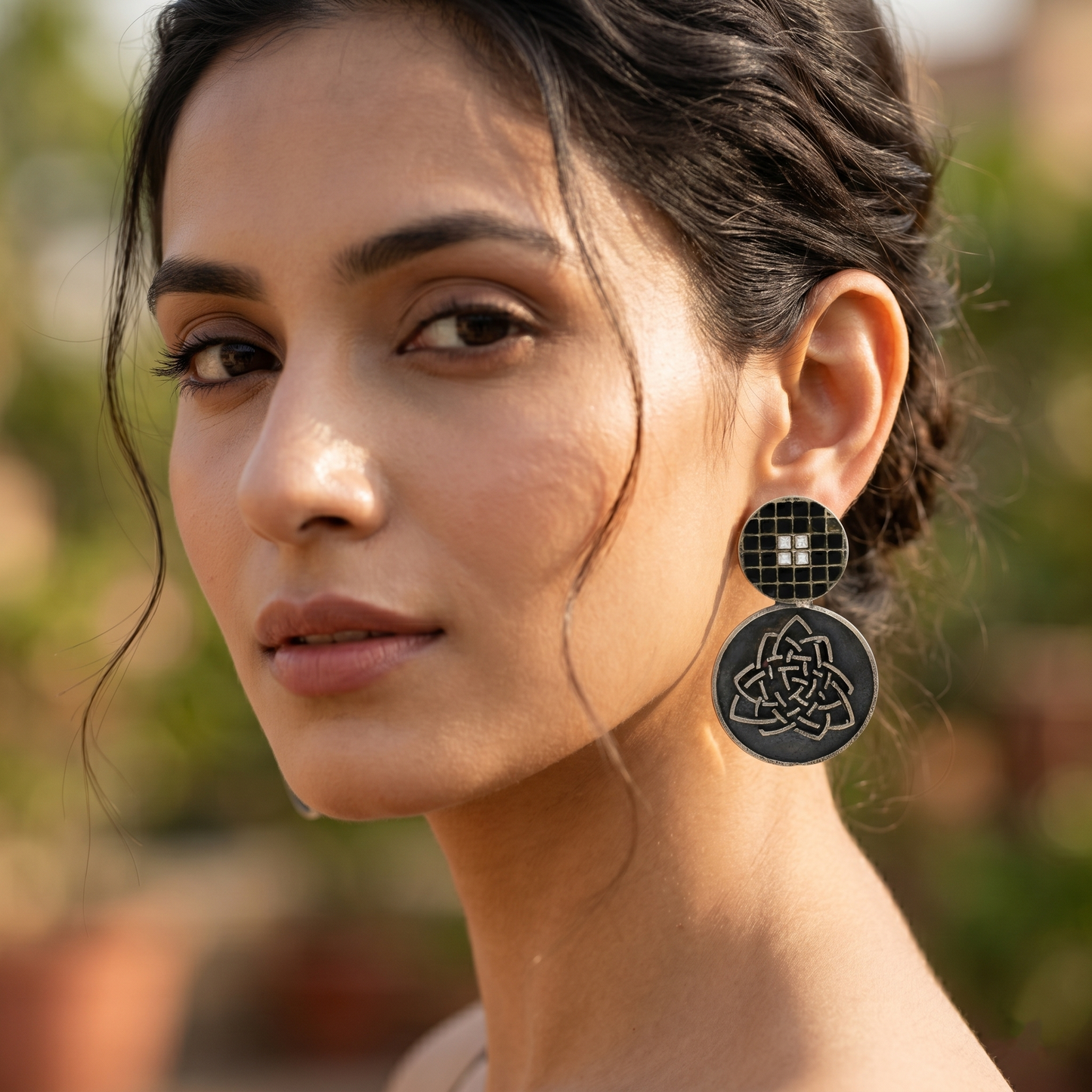 Sangeeta Boochra Oxidised Silver Kundan Earrings