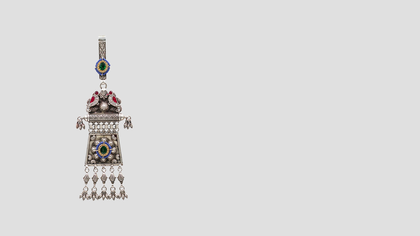 Timeless Heritage: Sangeeta Boochra 925 Silver Keychain