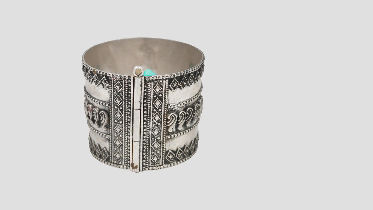 Sangeeta Boochra Traditional Statement Silver Bangle