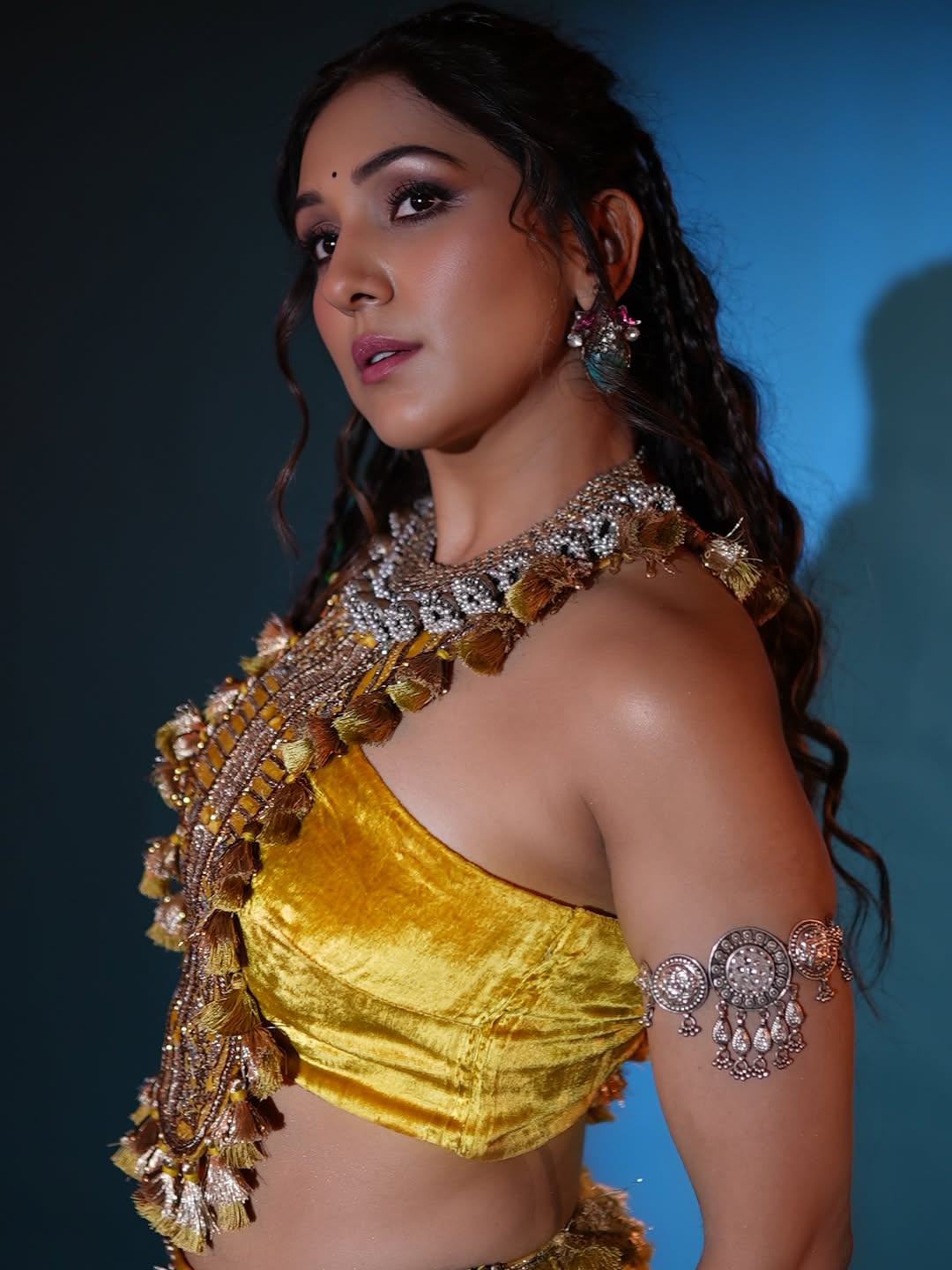 Neeti Mohan In Sangeeta Boochra Silver Jewellery Collection