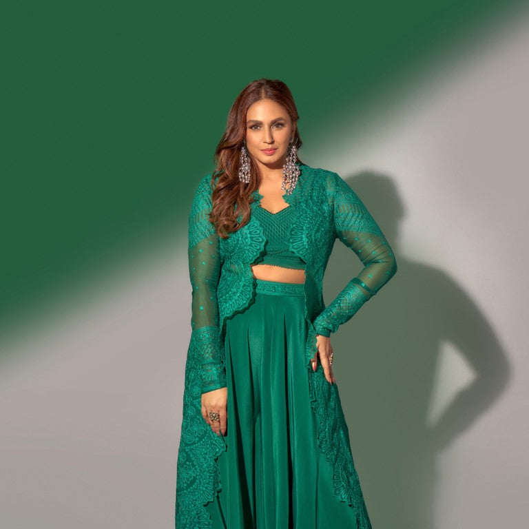 Huma Qureshi In Silver Jewellery