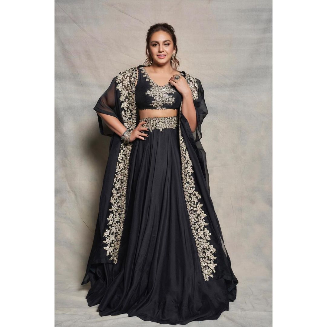 Huma Qureshi In Sangeeta Boochra Silver Jewellery