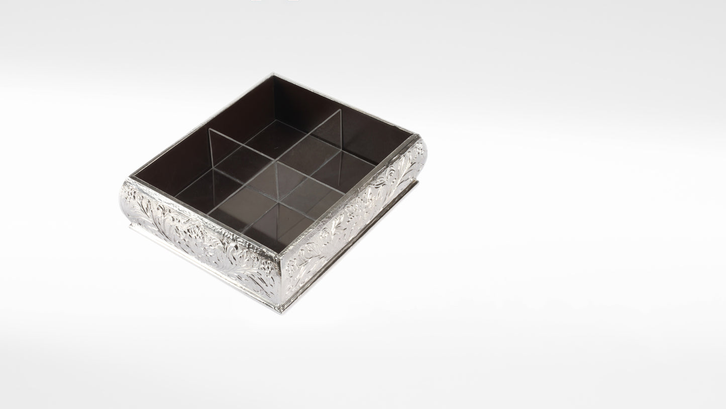 Sangeeta Boochra Sterling Silver Box