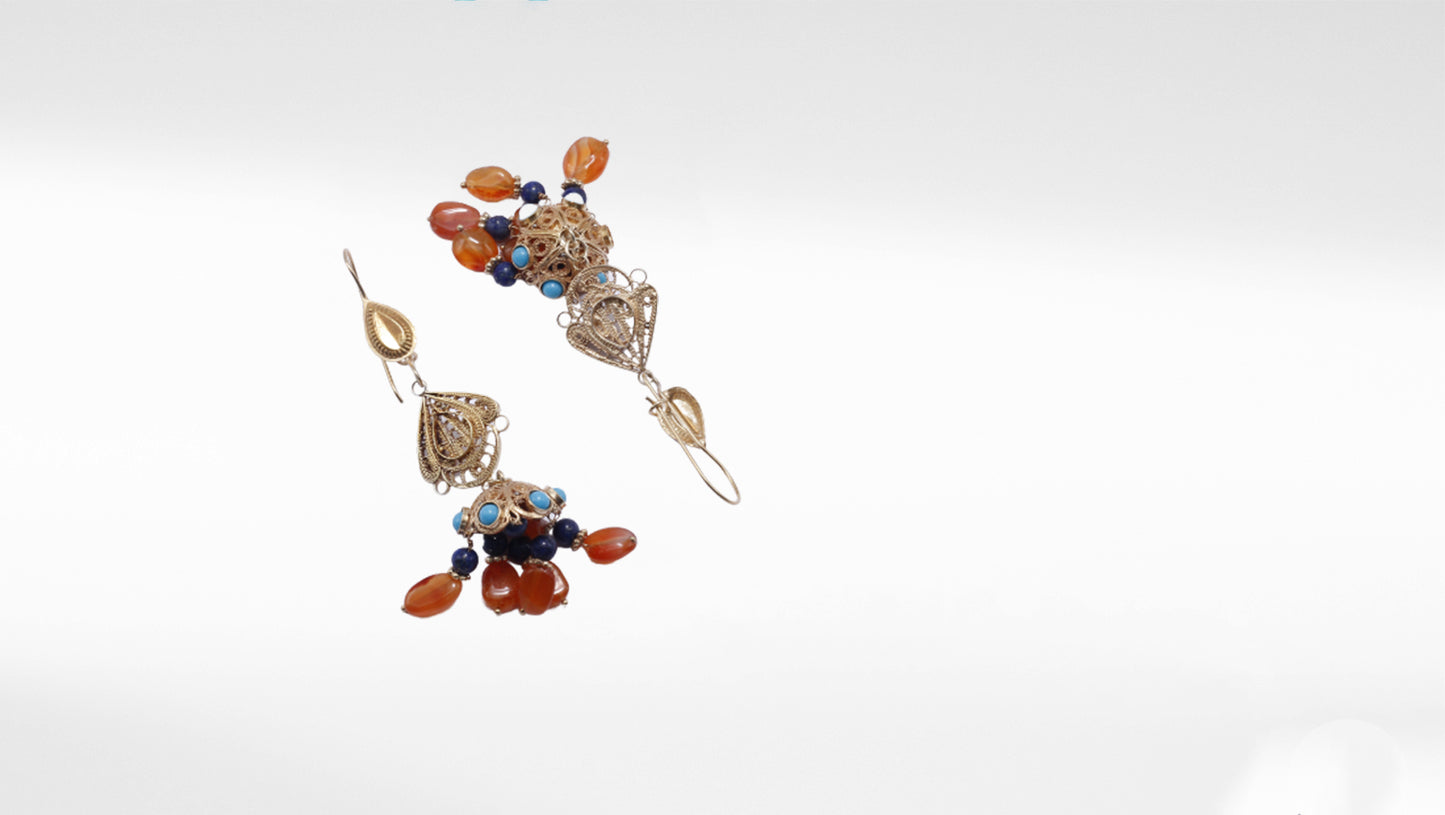 Unique flower pattern golden tone silver Earring