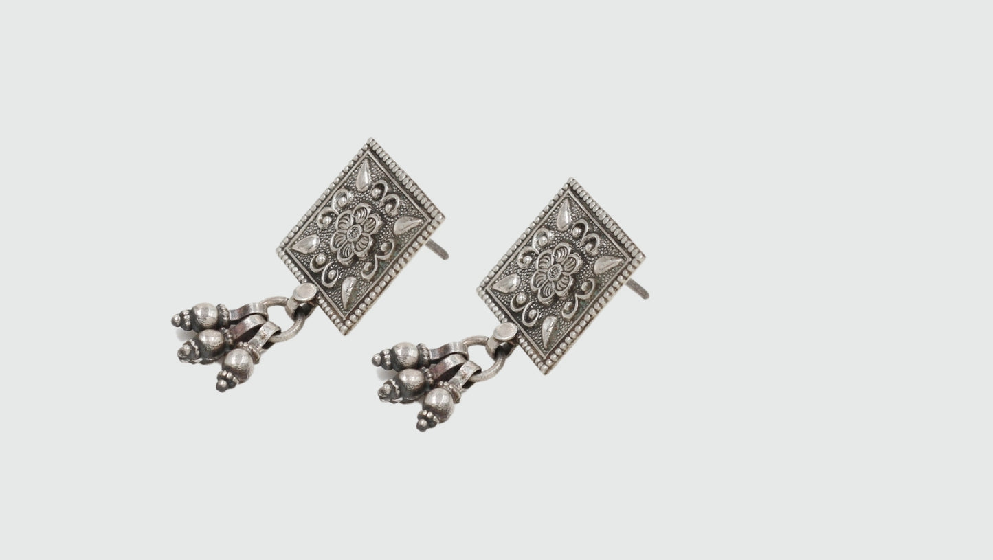 Enchanting Gleam Beautiful Handmade Silver Earrings