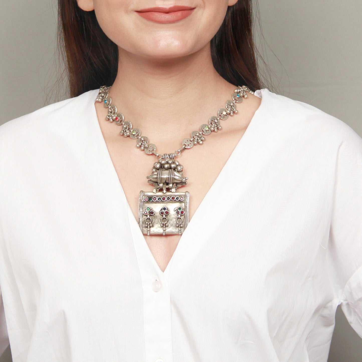Zoya Mandaliya Silver Necklace
