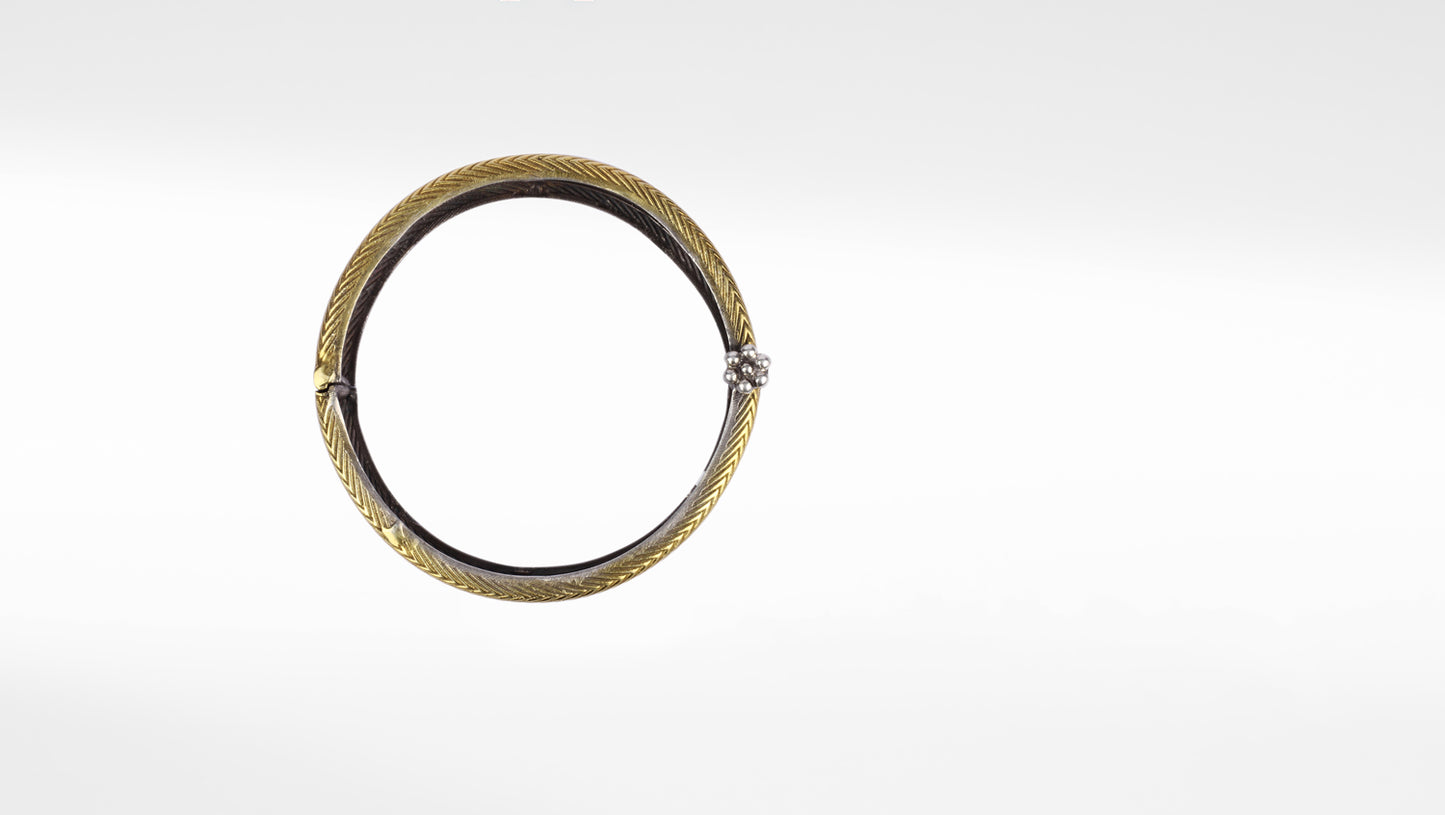 Sangeeta Boochra X Payal Singhal Anya Silver Openable Bangle
