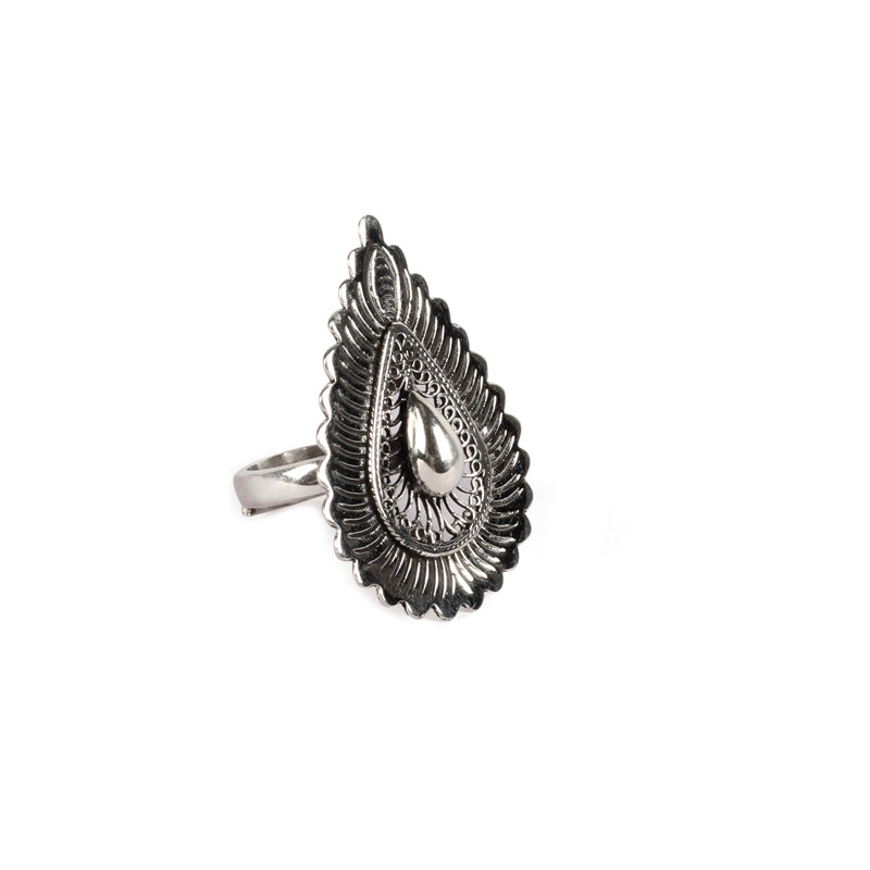Sangeeta Boochra Silver Ring