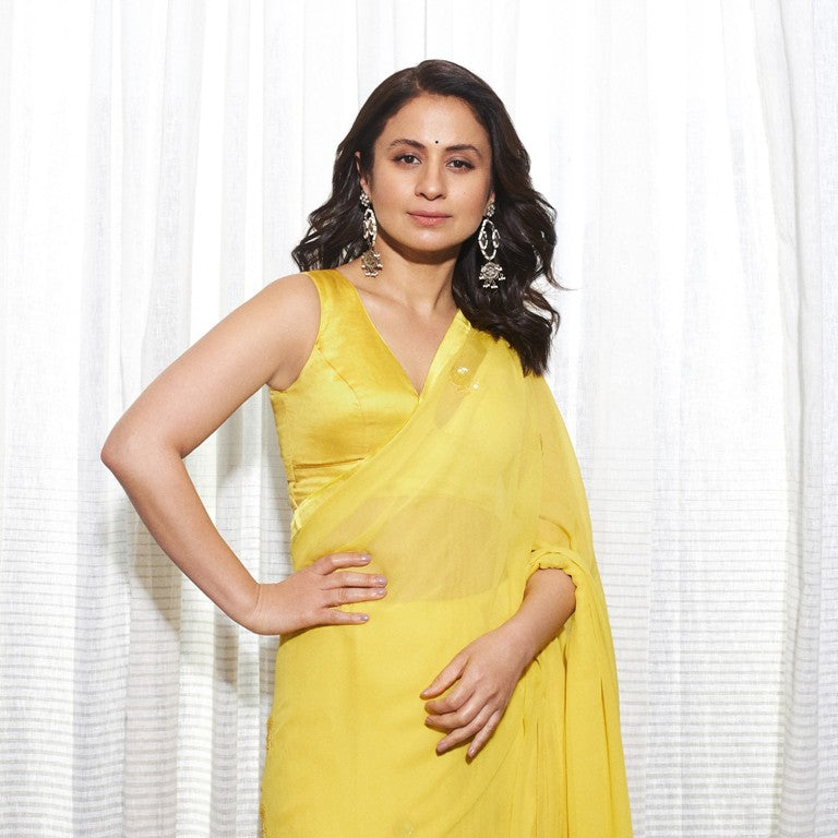 Rashika In Sangeeta Boochra Silver Earring