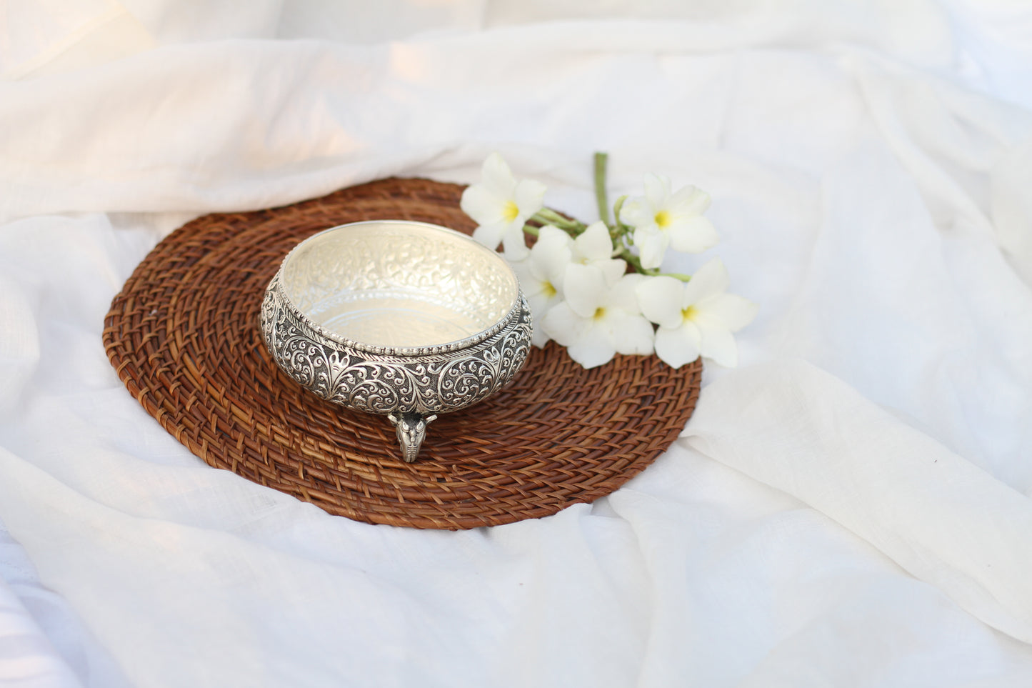 Sangeeta Boochra Sterling Leg Bowl