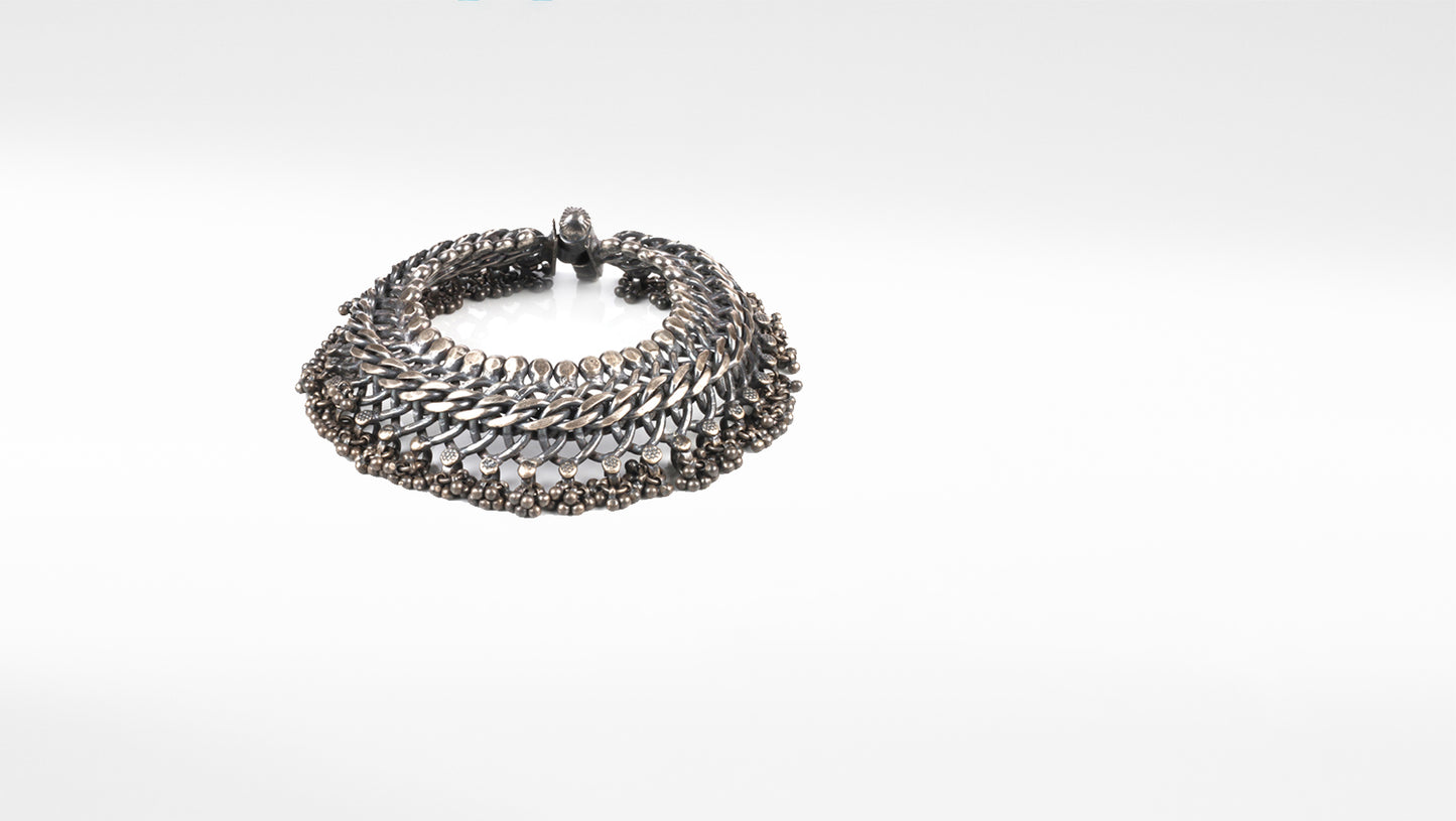 Sangeeta Boochra Silver Anklets