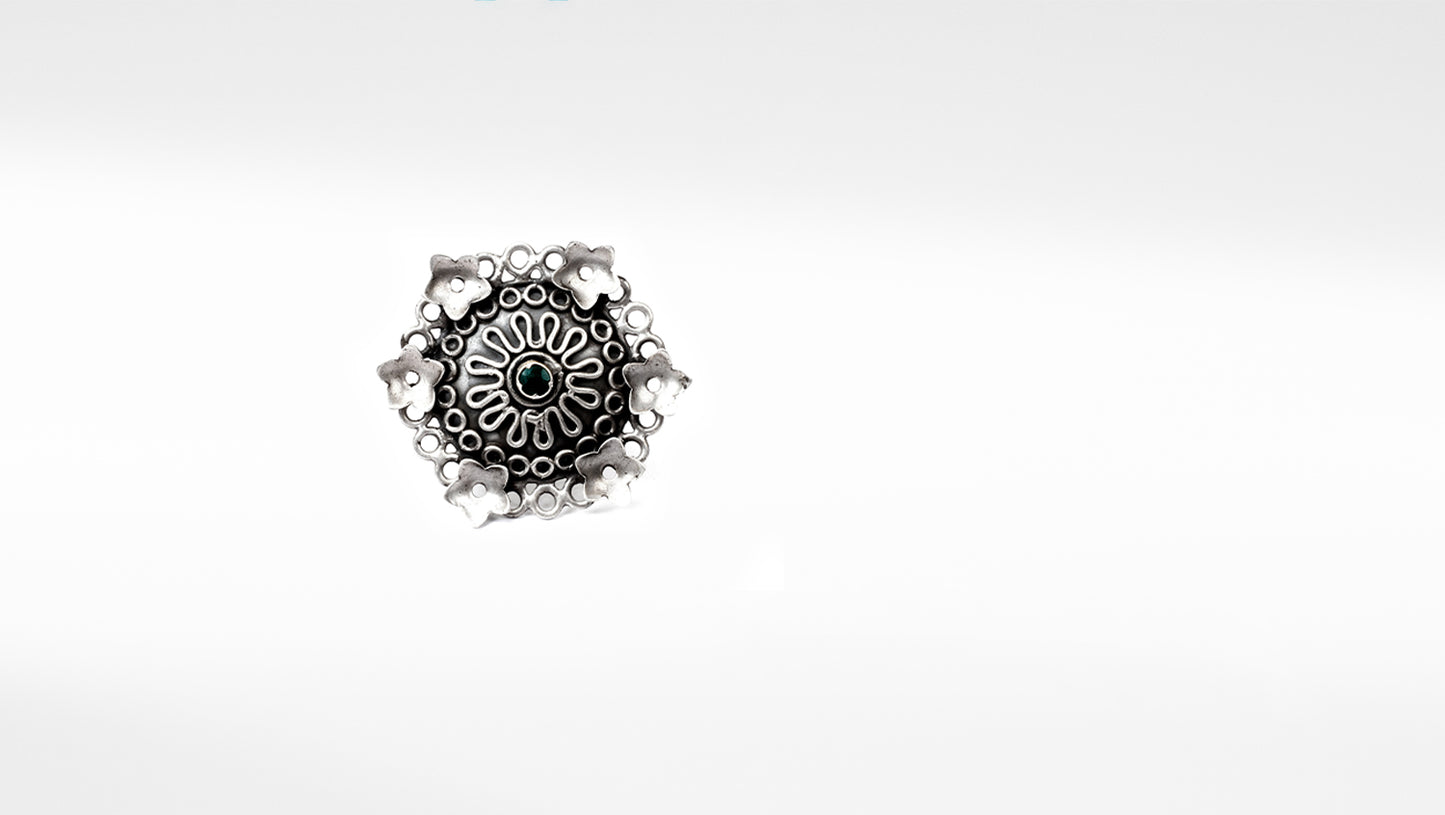 Sangeeta Boochra Silver Ring