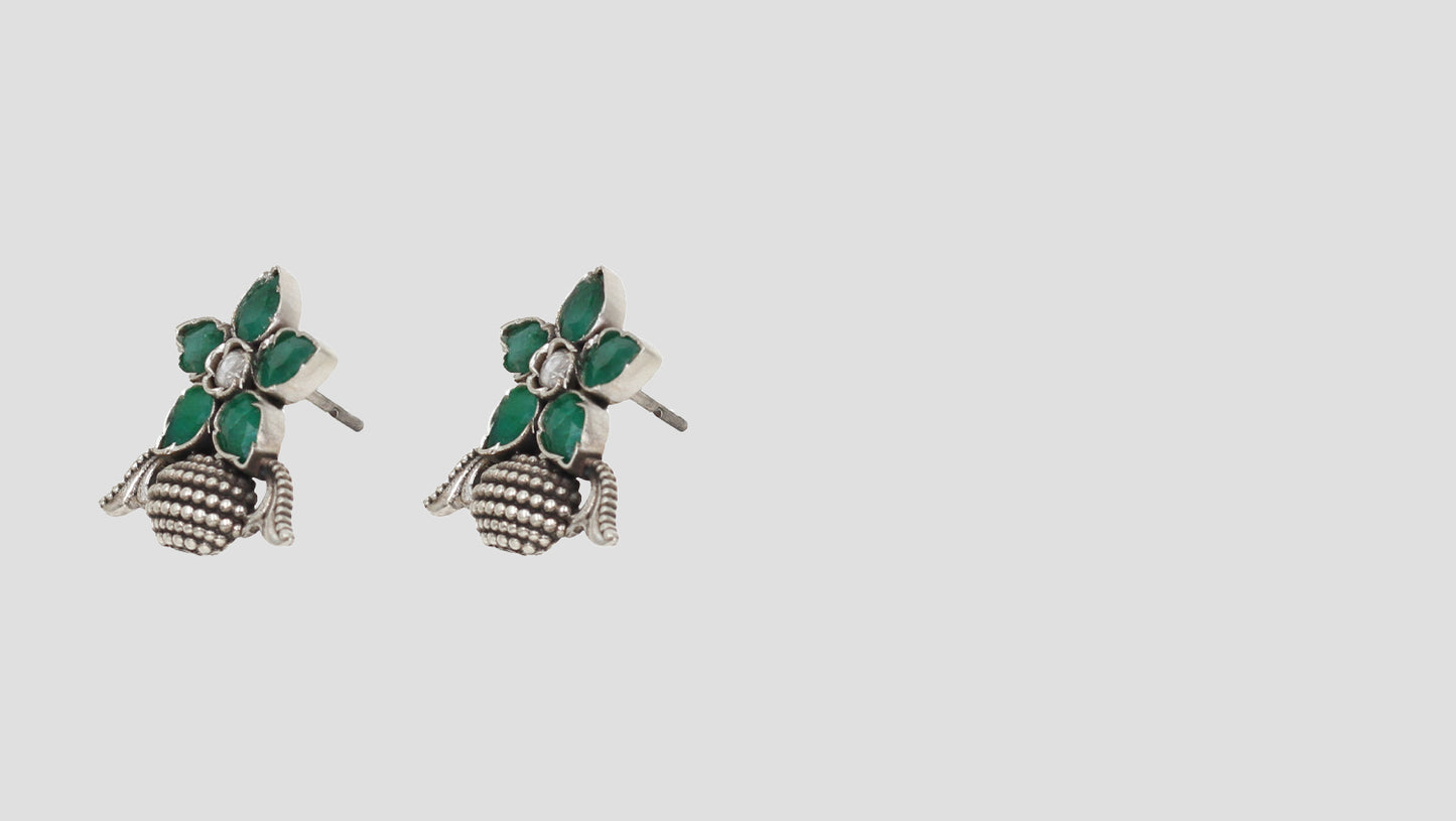 Subtle Elegance: Sangeeta Boochra Handcrafted Silver Studs