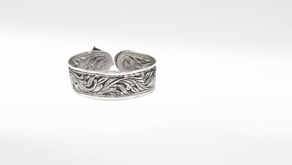 Beautiful Silver Sana Handmade Bangle with refined design