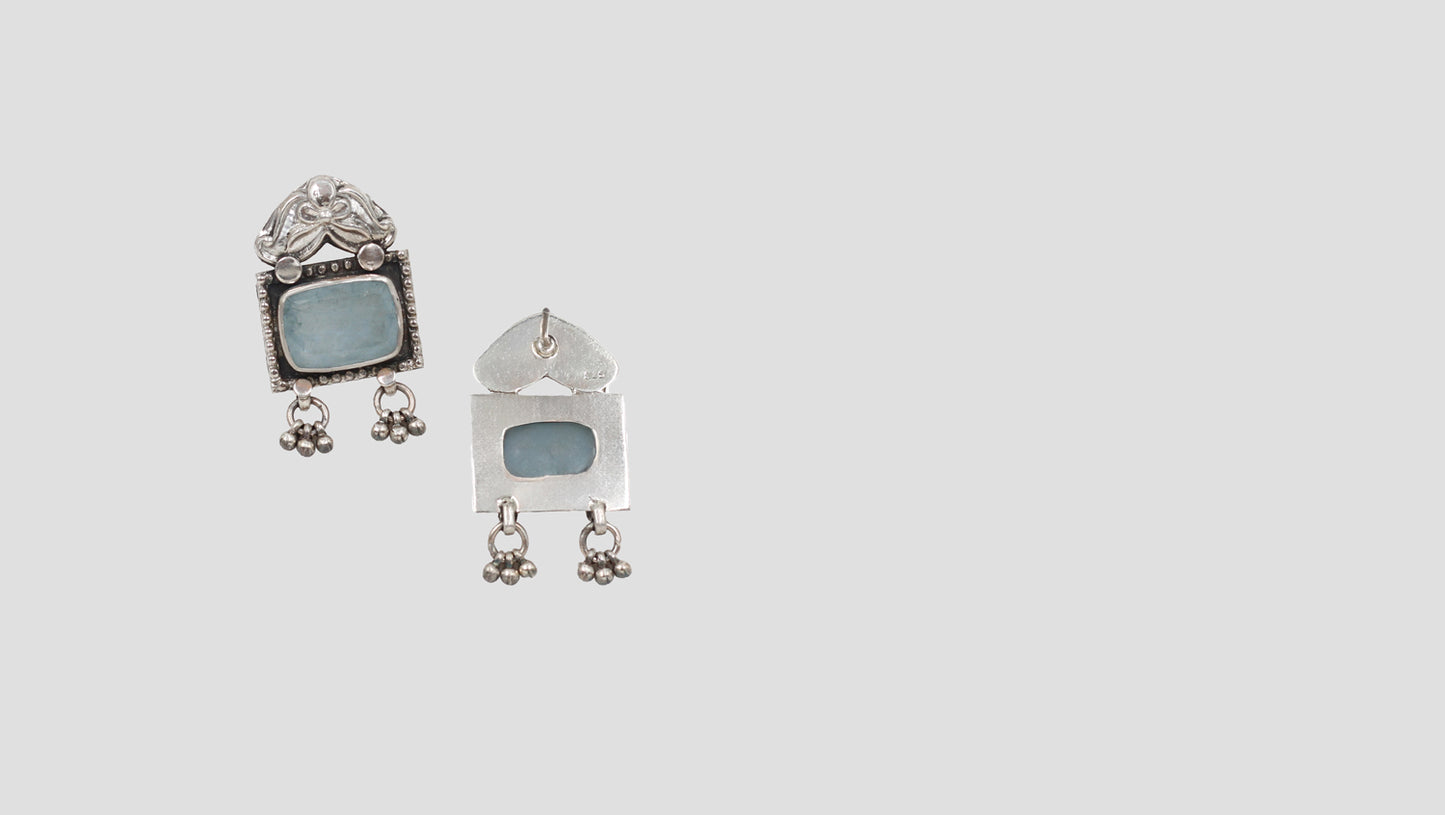 Sophisticated Grace: Sangeeta Boochra Silver Stud Earrings