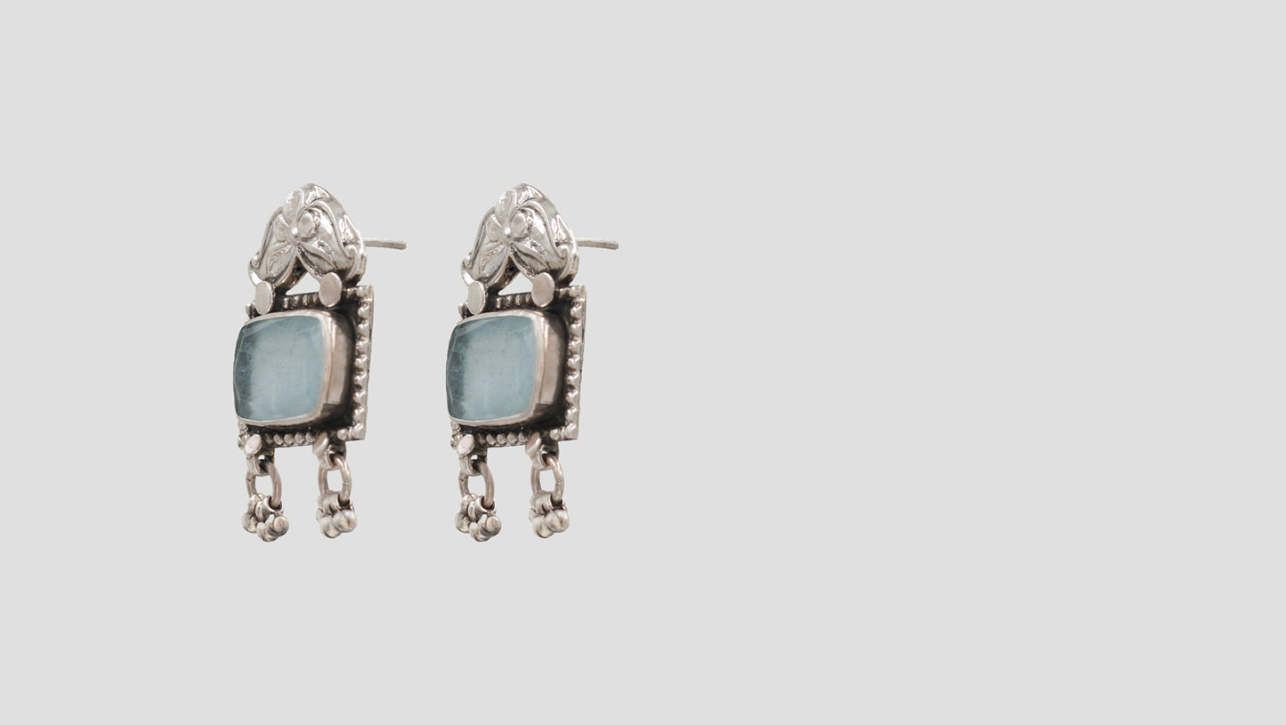 Sophisticated Grace: Sangeeta Boochra Silver Stud Earrings