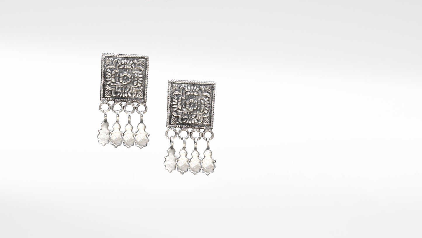 Sangeeta Boochra Silver Handcrafted Earring