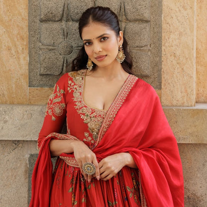 Royal Glow – Malavika Mohanan in Sangeeta Boochra Jewellery