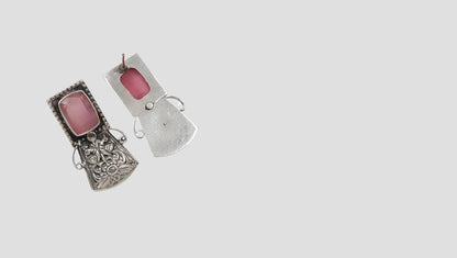 Chic Grace: Sangeeta Boochra Silver Handcrafted Earring