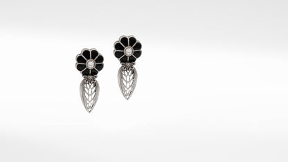 Silver Sanvi Earring