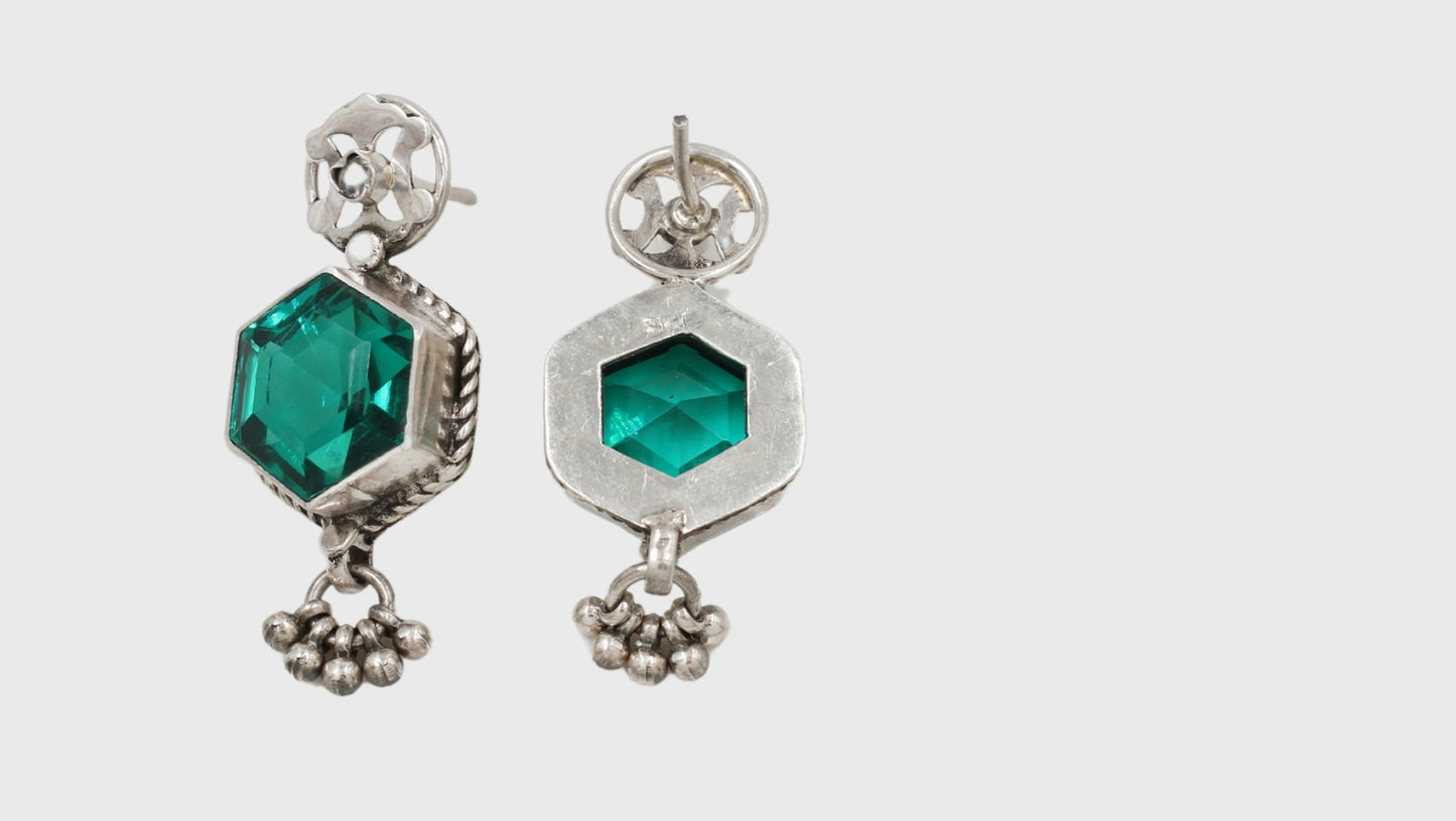 Emerald Glow: Sangeeta Boochra Handcrafted Silver Earrings