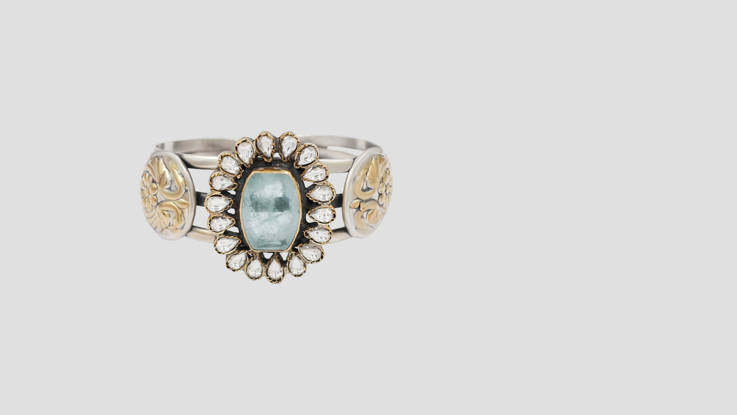 Elegant Heritage Silver Bracelet with Gold-Tone Detailing – Sangeeta Boochra