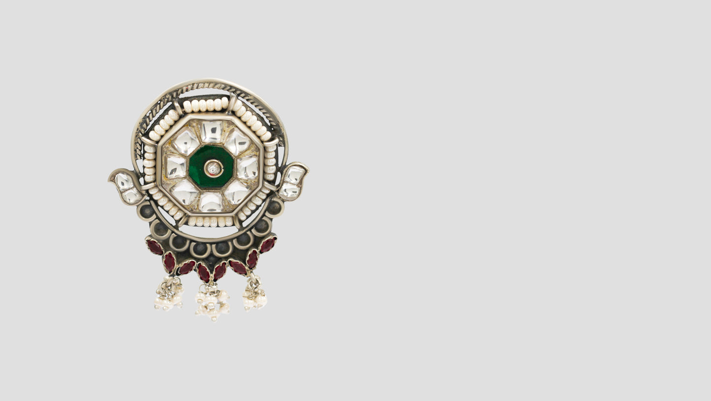 Sangeeta Boochra Traditional Silver Kundan Ring with Pearls