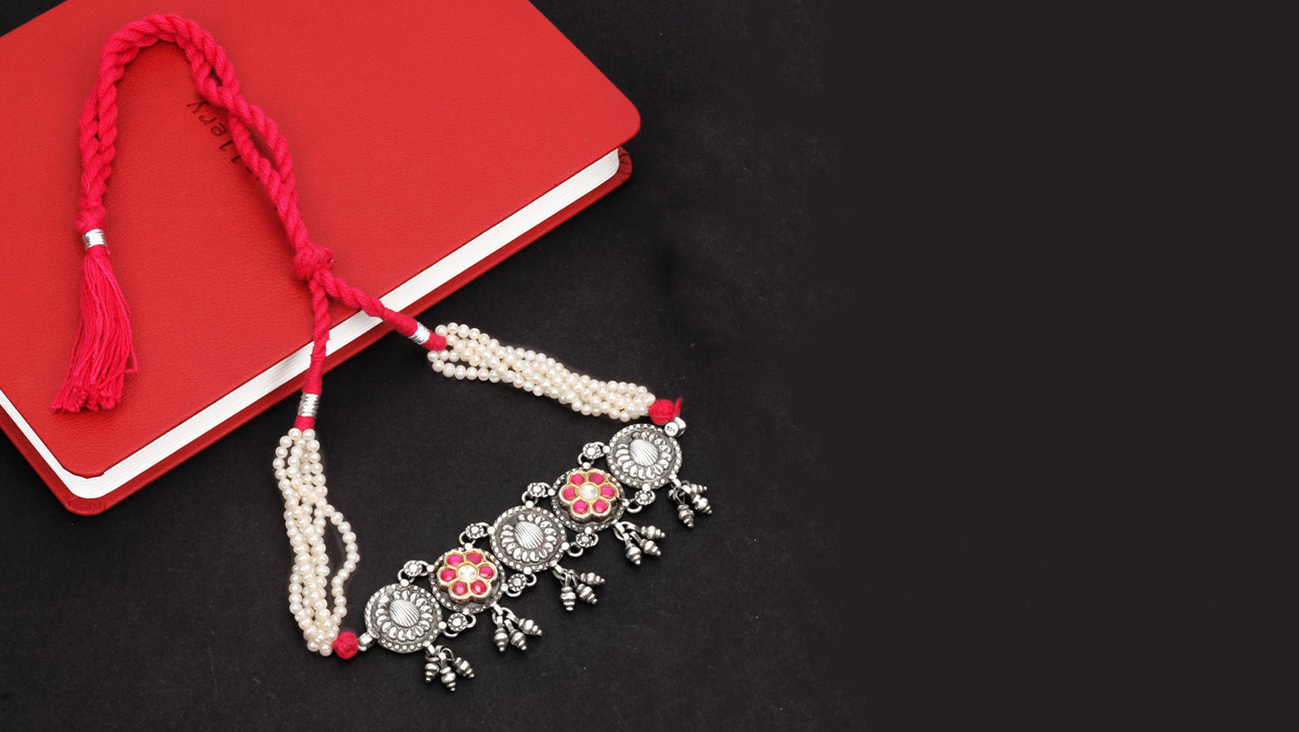 Radiant Grace: Necklace by Sangeeta Boochra