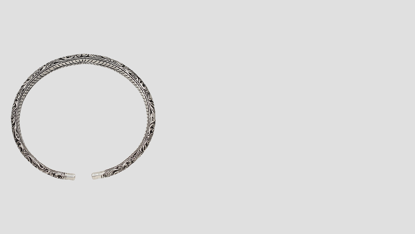 Elegant Antique Finish 925 Silver Hasli – Sangeeta Boochra
