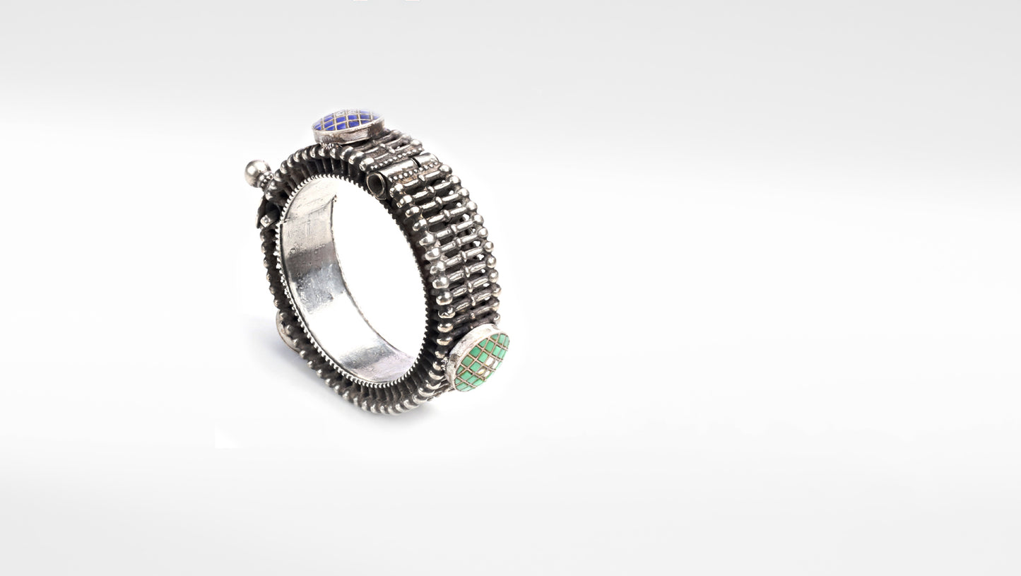 Sangeeta Boochra Silver Bangle