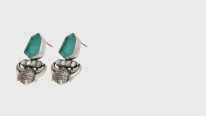 "Understated Beauty: Sangeeta Boochra Silver Handcrafted Earring "