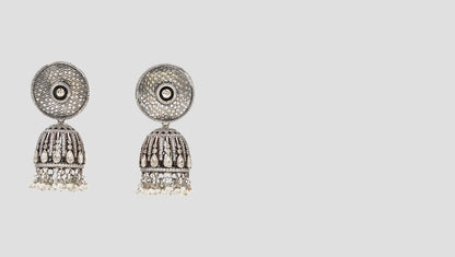 Sangeeta Boochra’s Vintage Charm Jhumkas