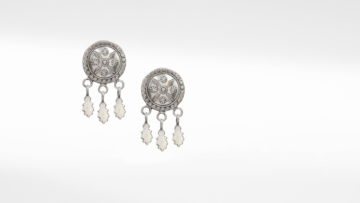 Sangeeta Boochra Silver Earring