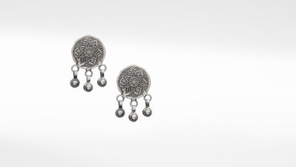 Sangeeta Boochra Silver Handcrafted Earring