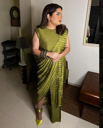 Mallika Dua In Sangeeta Boochra Silver Bangles