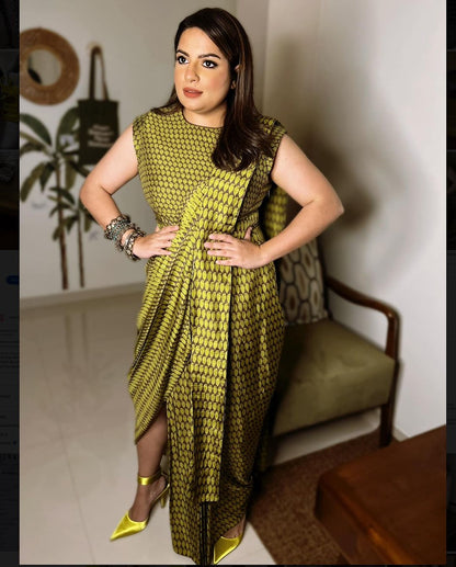 Mallika Dua In Sangeeta Boochra Silver Bangles