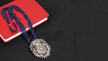 Unique Beauty Necklace by Sangeeta Boochra