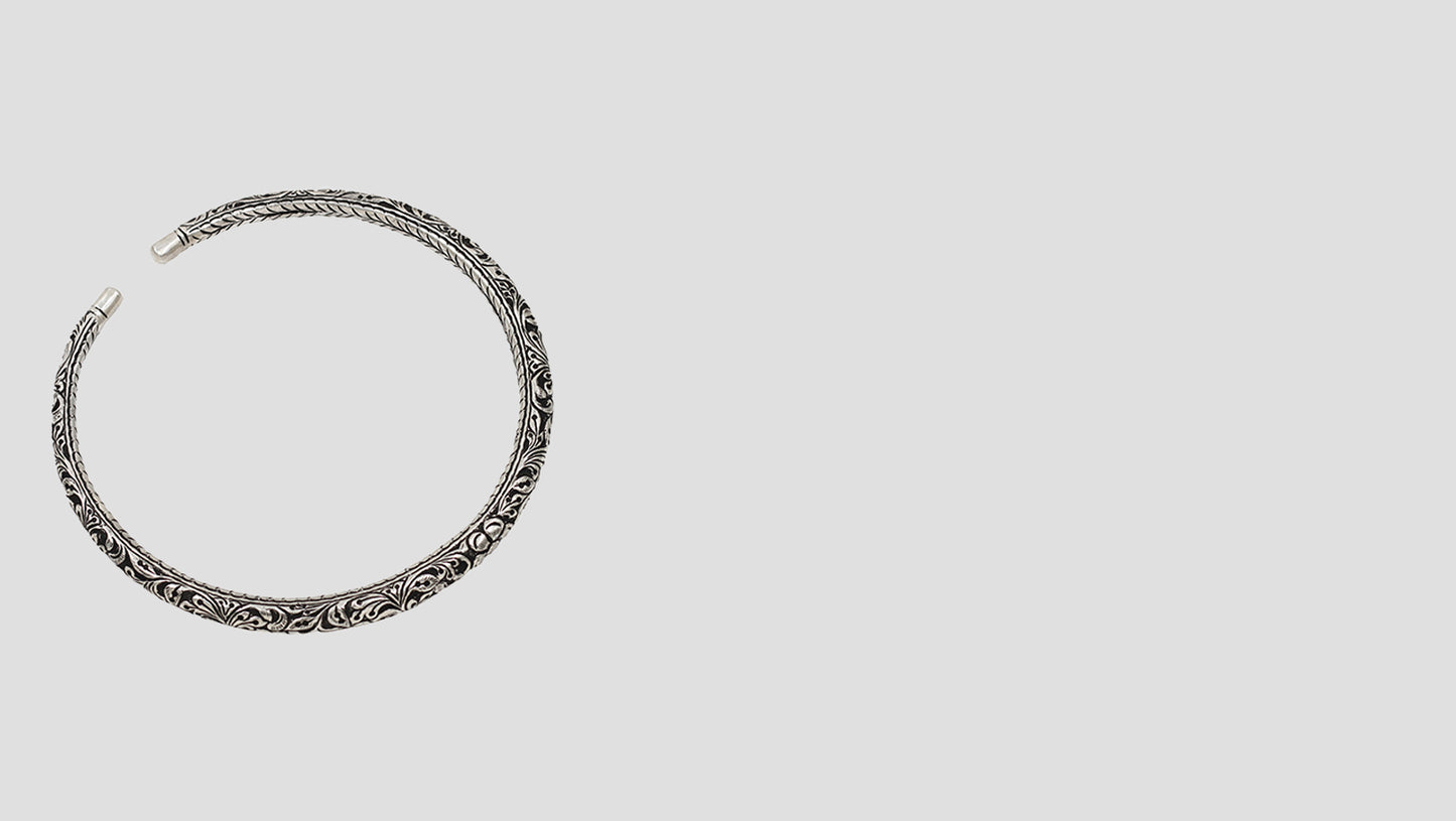 Elegant Antique Finish 925 Silver Hasli – Sangeeta Boochra