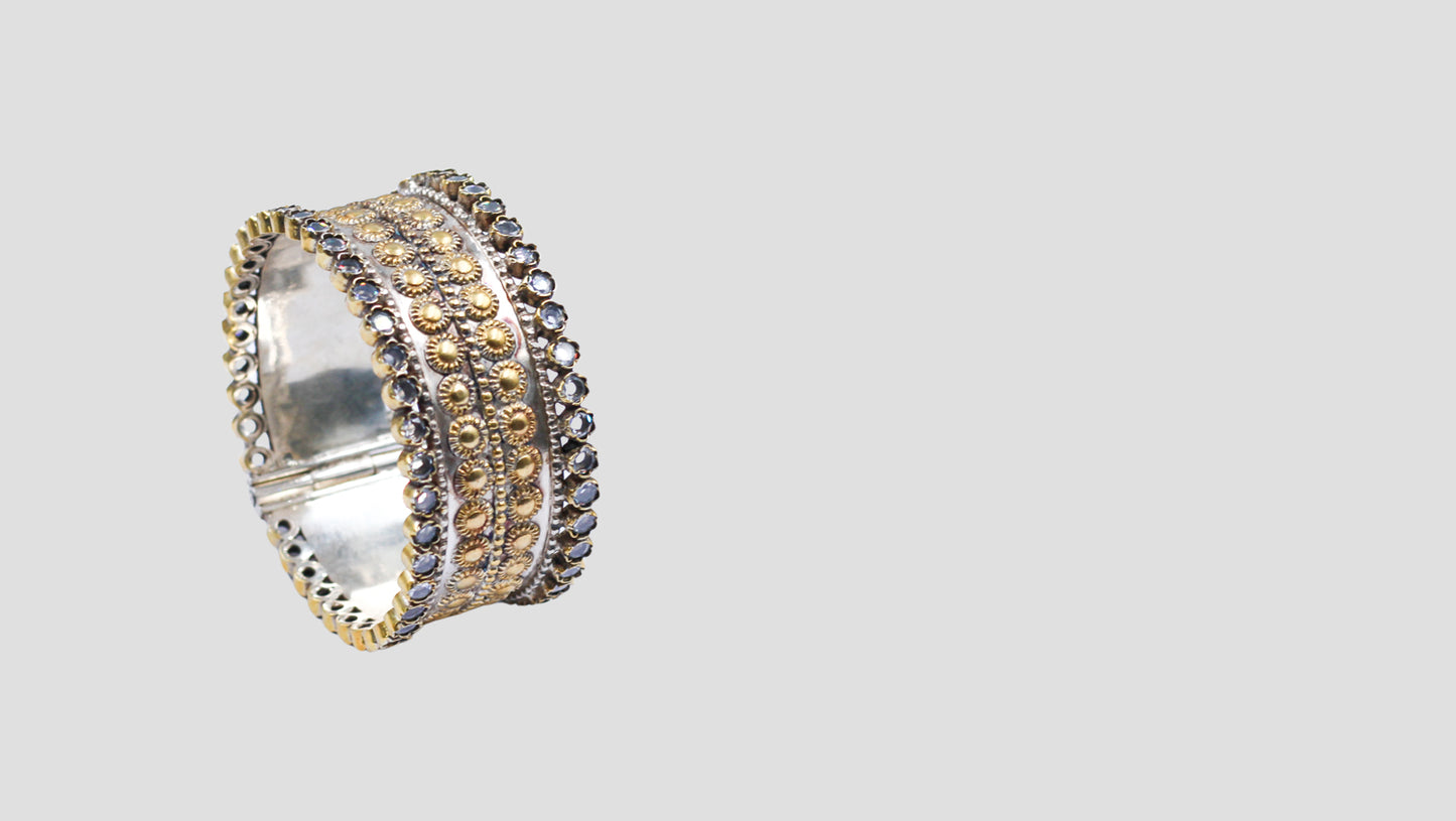 Heritage-Inspired Silver Bangle with Handcrafted Detailing | Sangeeta Boochra