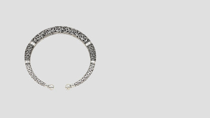 Handcrafted Vintage Silver Hasli by Sangeeta Boochra