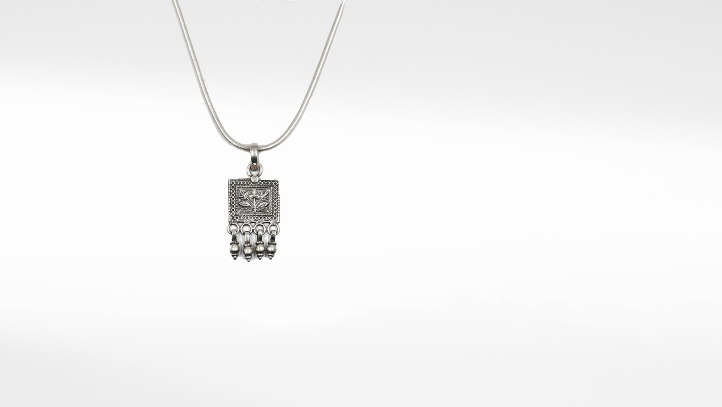 Sterling Silver Pendant With Chain Necklace