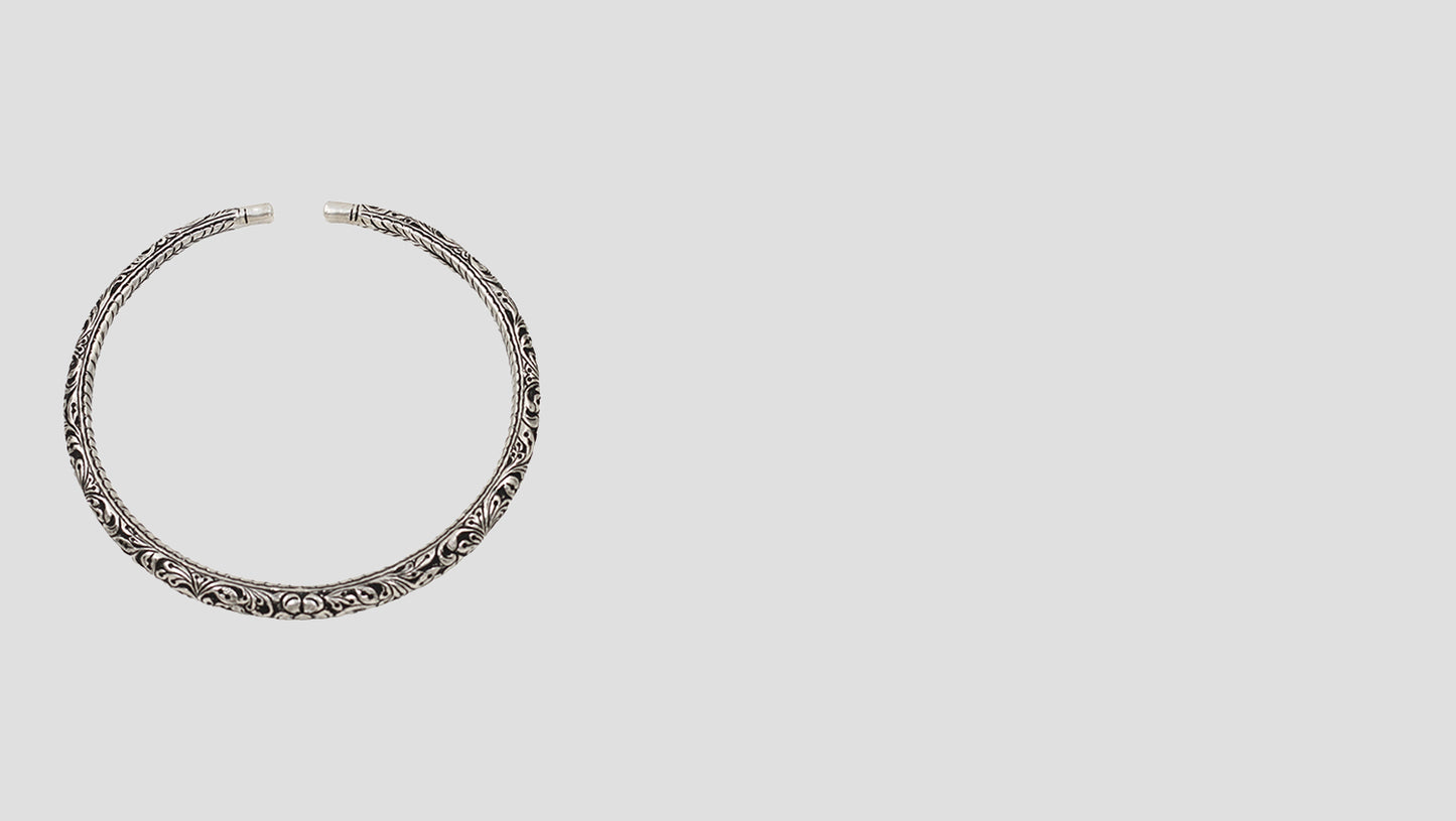 Elegant Antique Finish 925 Silver Hasli – Sangeeta Boochra