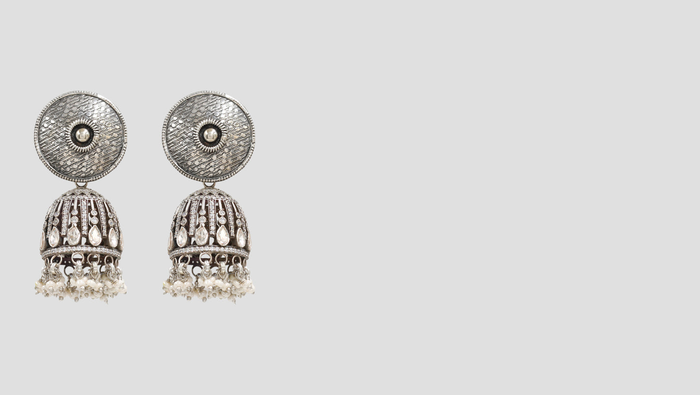 Sangeeta Boochra’s Vintage Charm Jhumkas